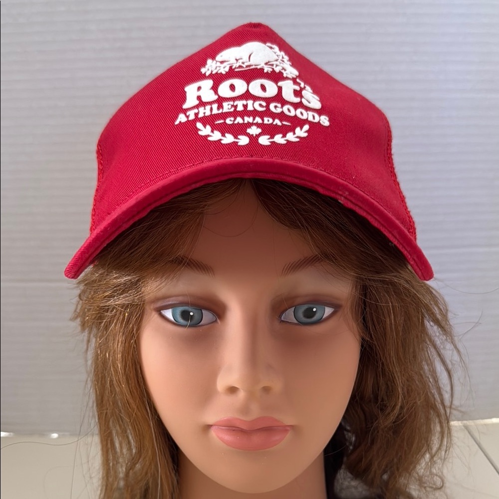 Roots Red Unisex Athletic Goods Trucker Baseball SnapBack Cap Hat Sz OS New NWT